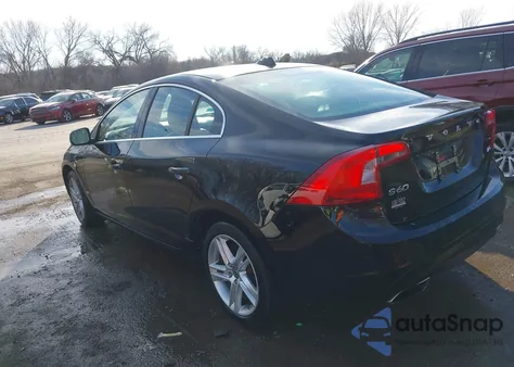 2014 Volvo S60 T5 z USA, uszkodzony, nr VIN YV1612FS6E1284273